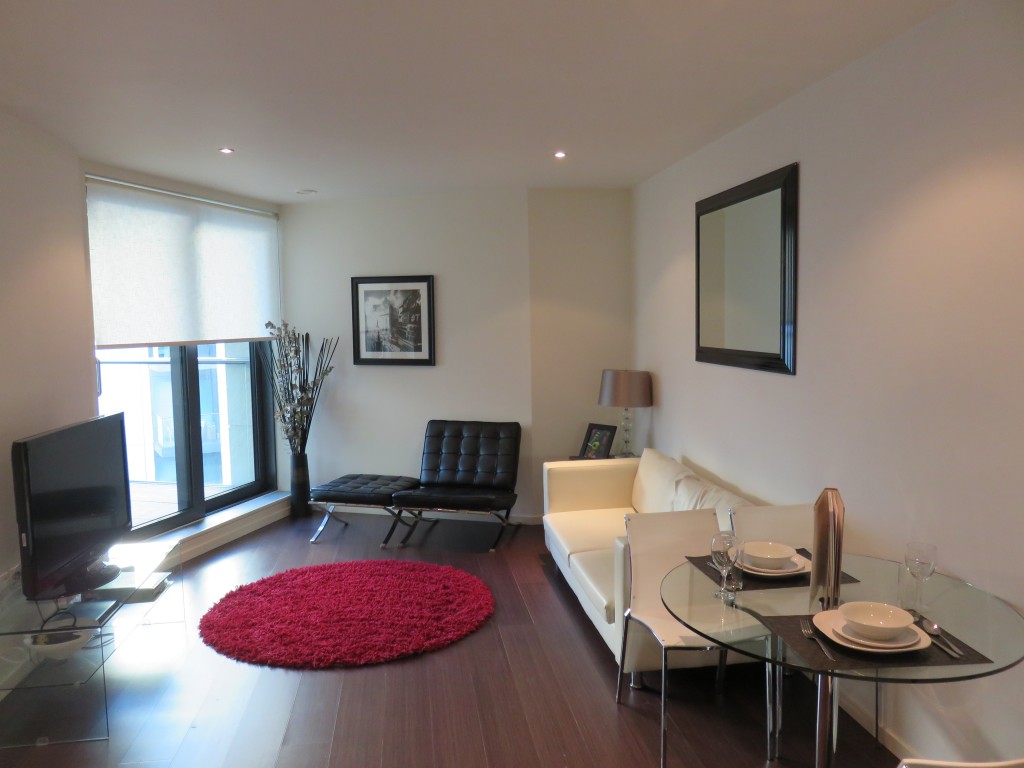 Baltimore Wharf - Living Room